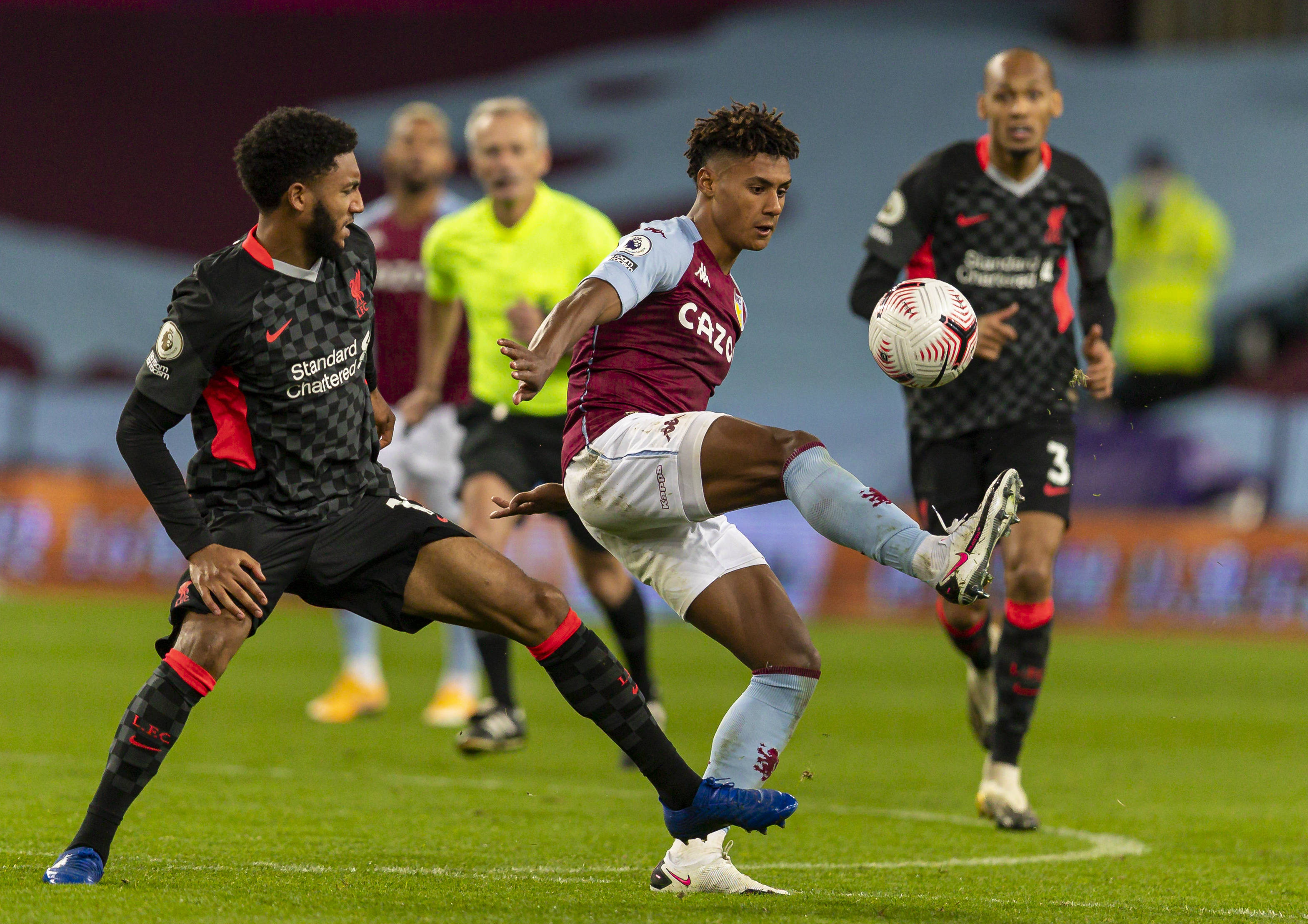 而感到不满 而感到不满